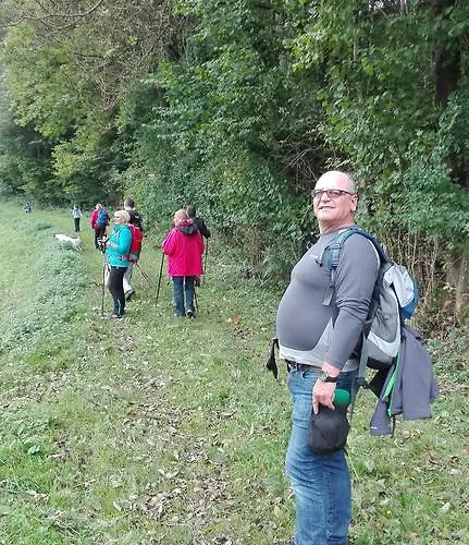 Post For Youth, Students And Pilgrims Hostel *